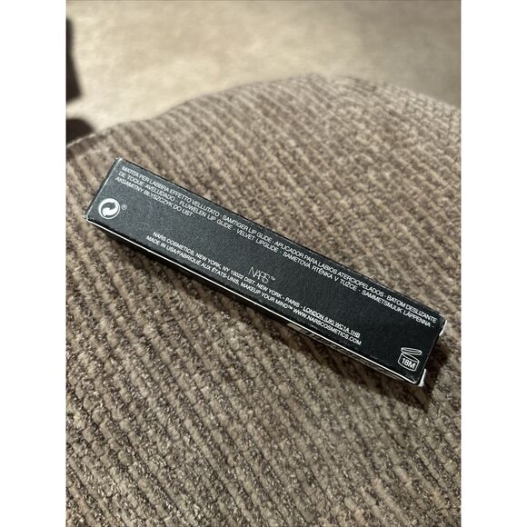 Nars Velvet Lip Glide Lip Stick .2 Ounce Mineshaft NEW IN BOX - Picture 4 of 6